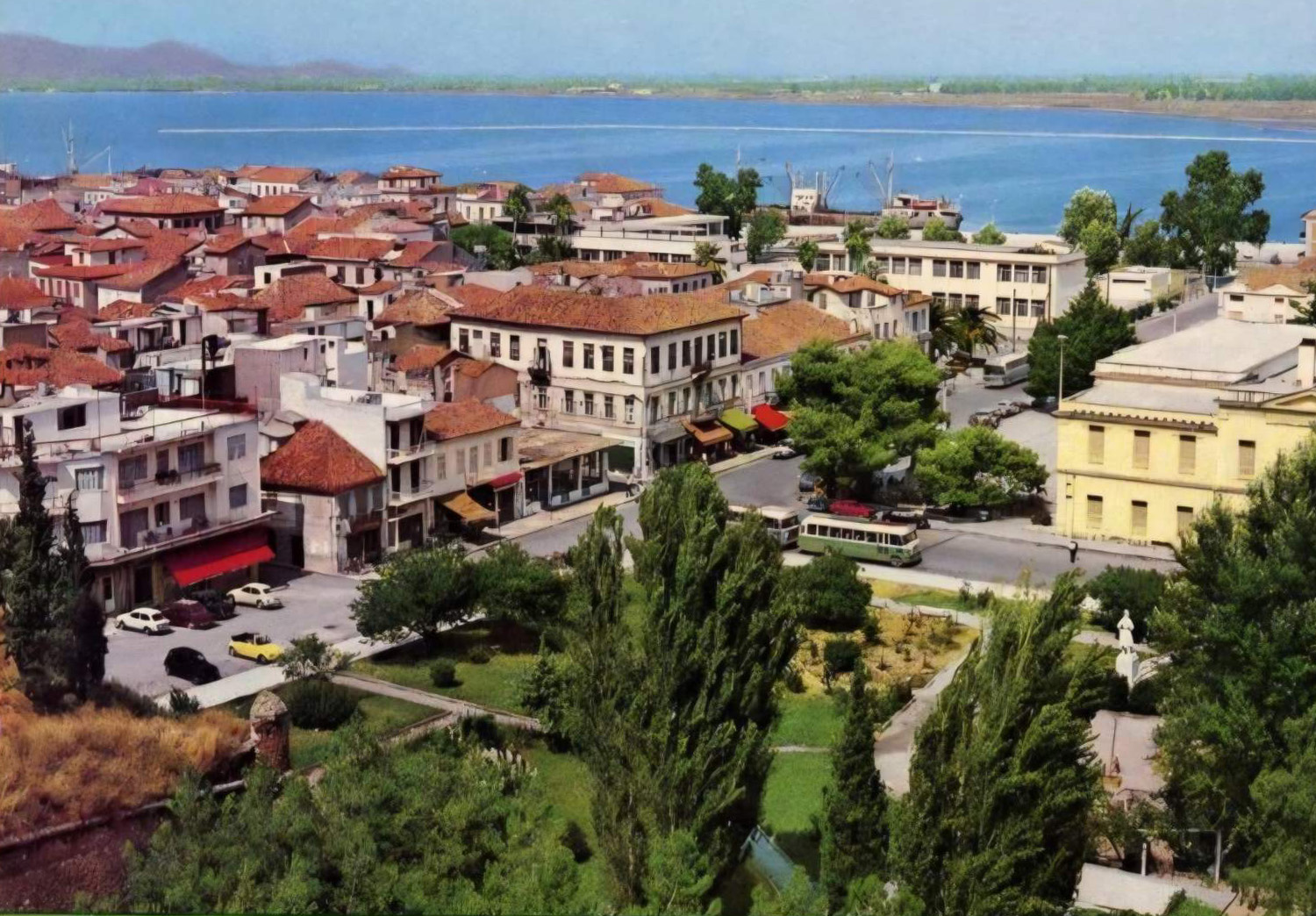 Σύγχρονη πανοραμική άποψη του Ναυπλίου