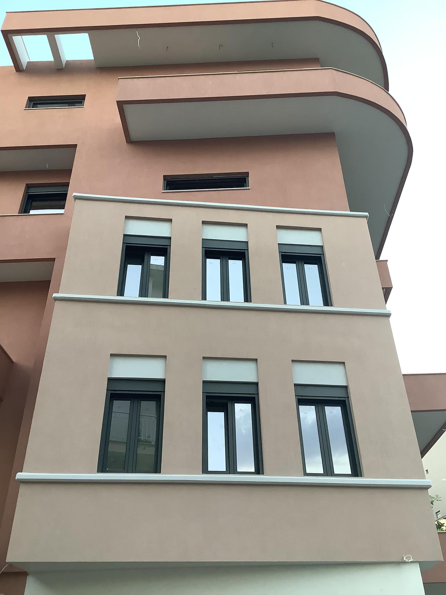 No photo description available.