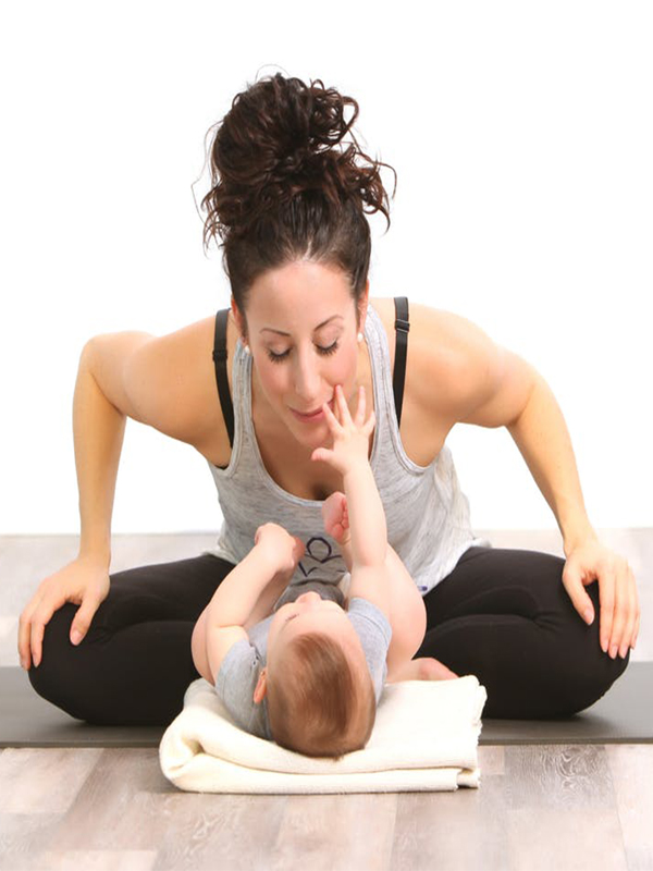 The Best Baby Stretches – 1 Minute Yoga For Babies | Channel Mum - YouTube