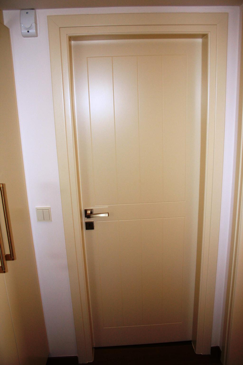 Wooden door and contemporary interior space