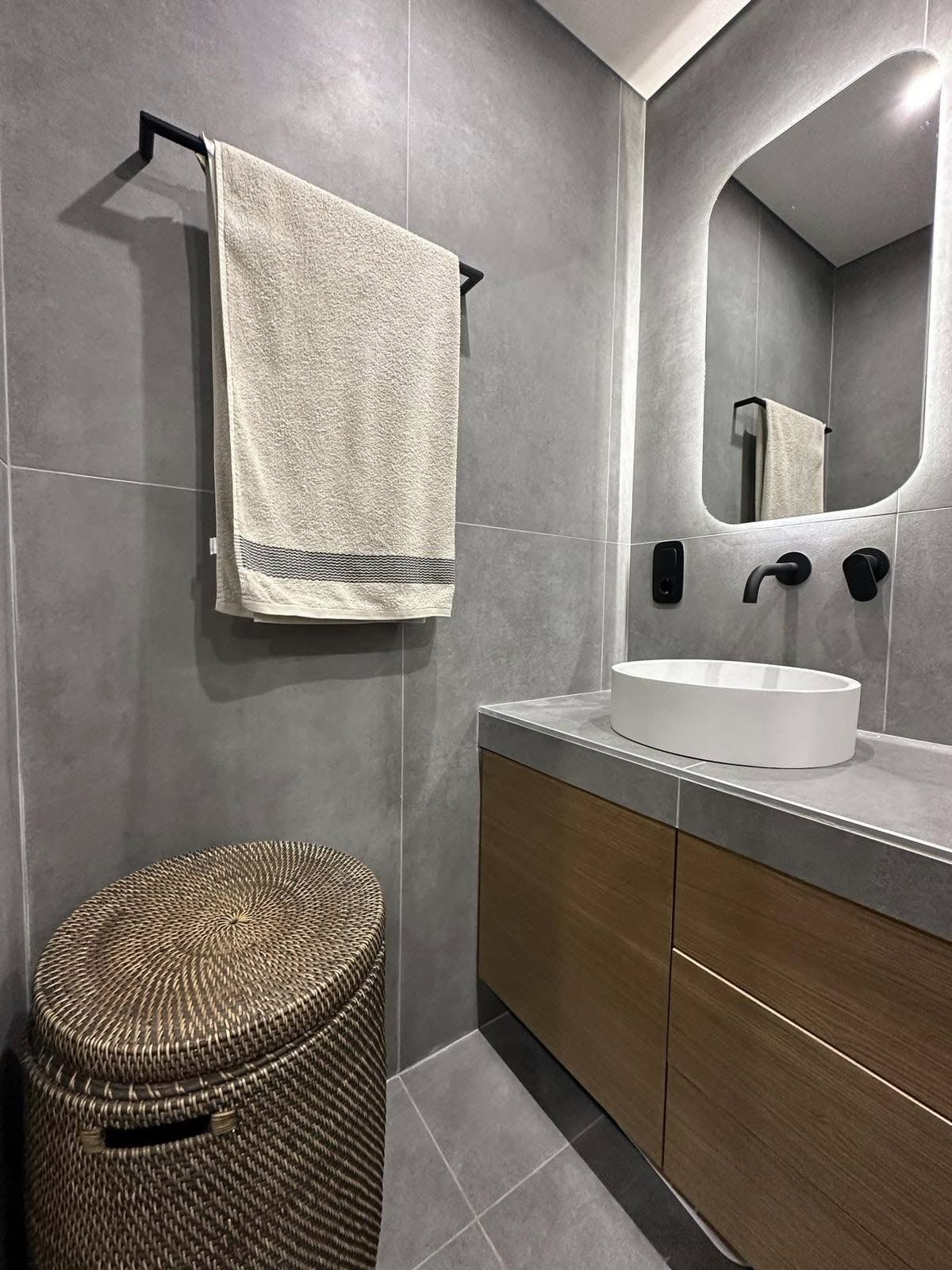 Πλακάκια Roussos Renovations