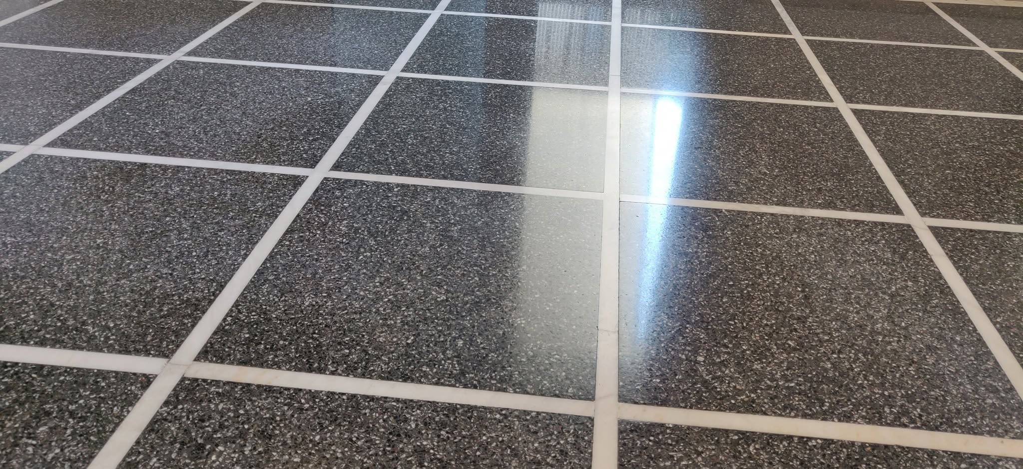 Πλακάκια Roussos Renovations